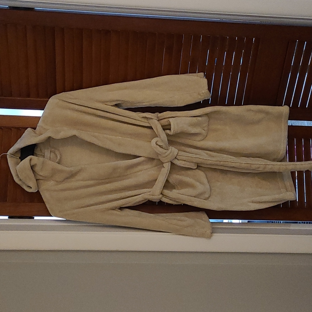 Summer & Rose hooded fleece robe